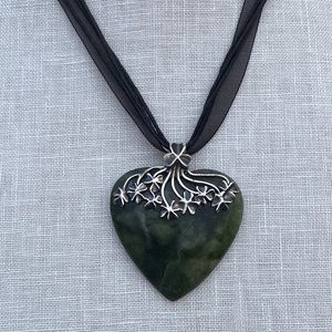 JC Walsh & Sons Ireland Sterling 925 Connemara Marble Shamrock Heart Necklace